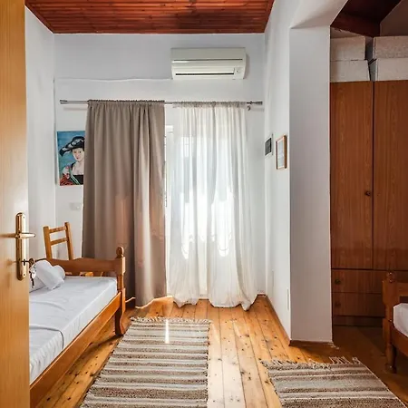'easy Steps' - 1 - Pro Bono Apartment Shkoder