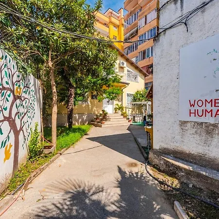 'easy Steps' - 1 - Pro Bono Shkoder